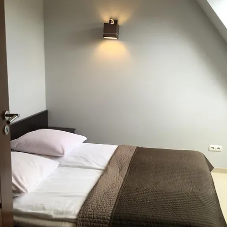 Liliowe Turnie Basen Ul Nowotarska *